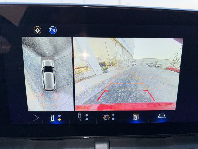 Certified 2025 Chevrolet Equinox LT w/ Safety and Technology Package image 21