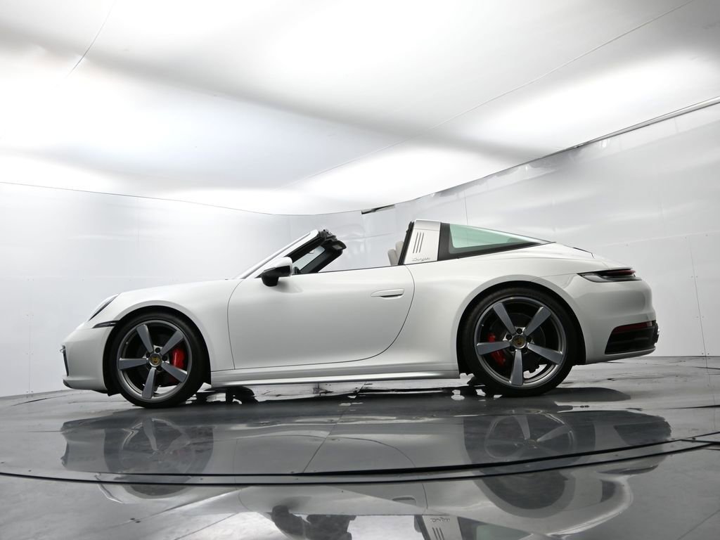 Certified 2021 Porsche 911 Targa 4S image 56
