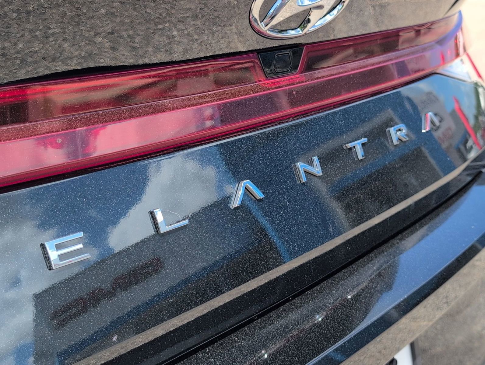 Used 2023 Hyundai Elantra SEL w/ Convenience Package FWD image 10