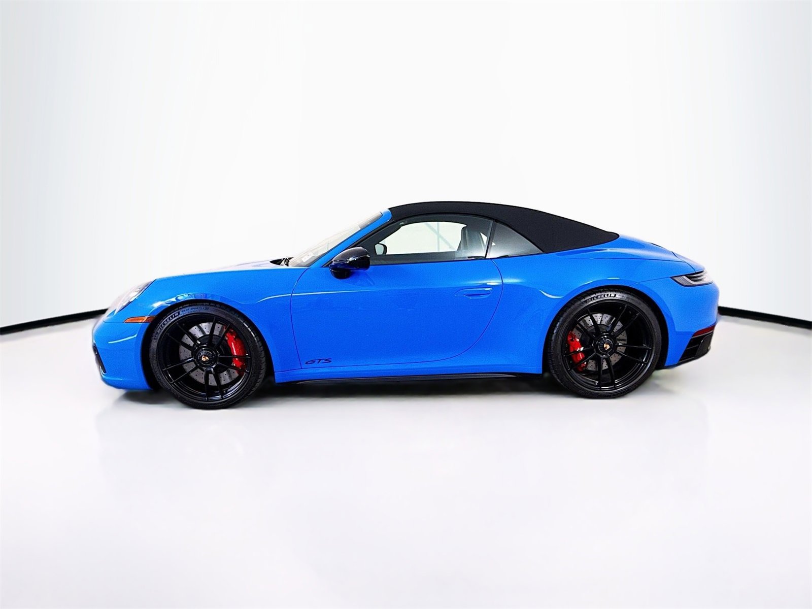 Certified 2023 Porsche 911 Carrera 4 GTS image 2
