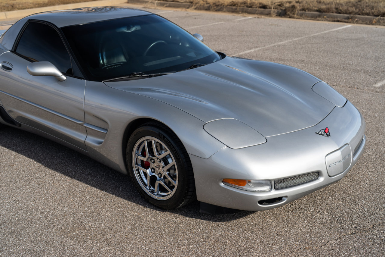 Used 2004 Chevrolet Corvette Z06 w/ Memory Package image 12