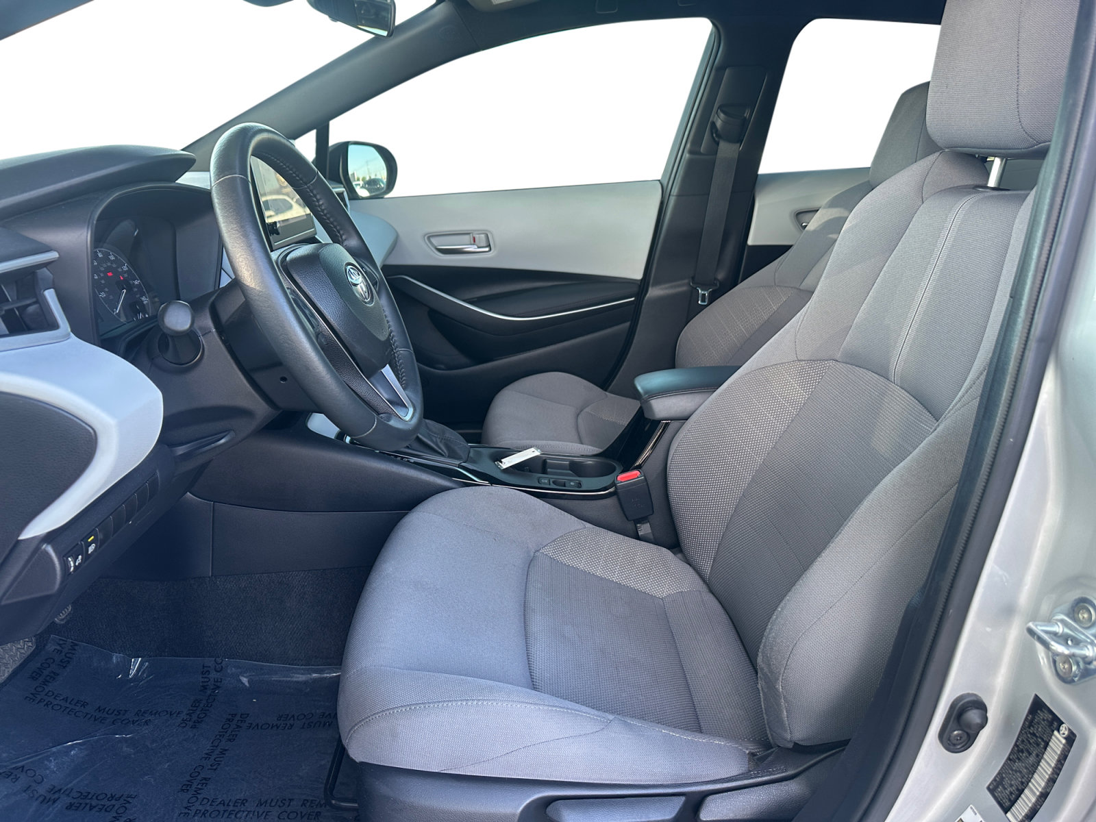 Used 2025 Toyota Corolla SE w/ Convenience Package FWD image 9