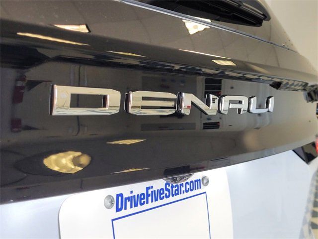 New 2026 GMC Acadia Denali w/ Super Cruise Package image 7