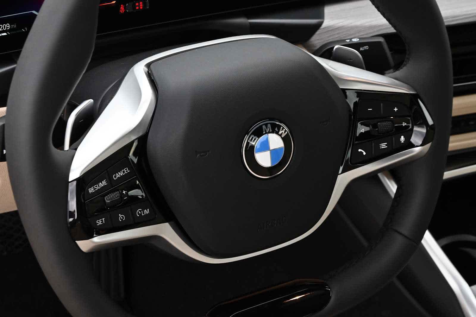 Used 2026 BMW 330i Sedan w/ Premium Package RWD image 21