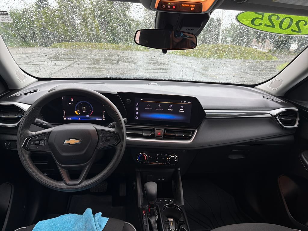 Used 2025 Chevrolet TrailBlazer LS w/ LS Convenience Package FWD image 27