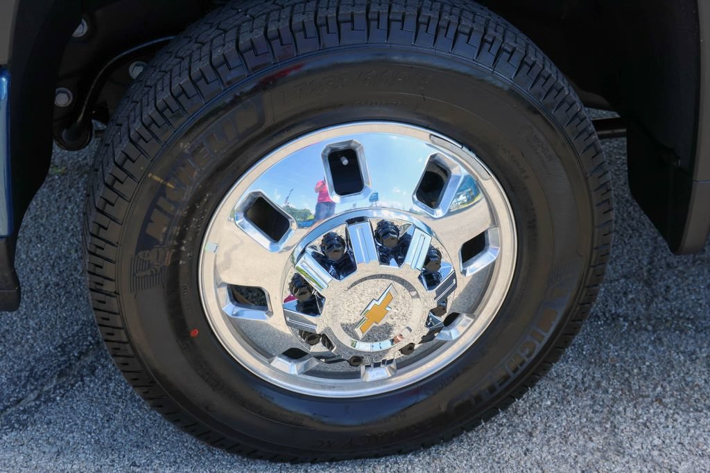New 2026 Chevrolet Silverado 3500 High Country w/ High Country Premium Package AWD/4WD image 32