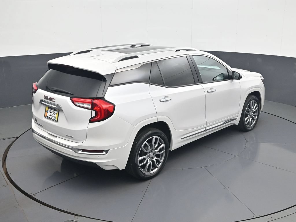 Used 2023 GMC Terrain Denali AWD/4WD image 18