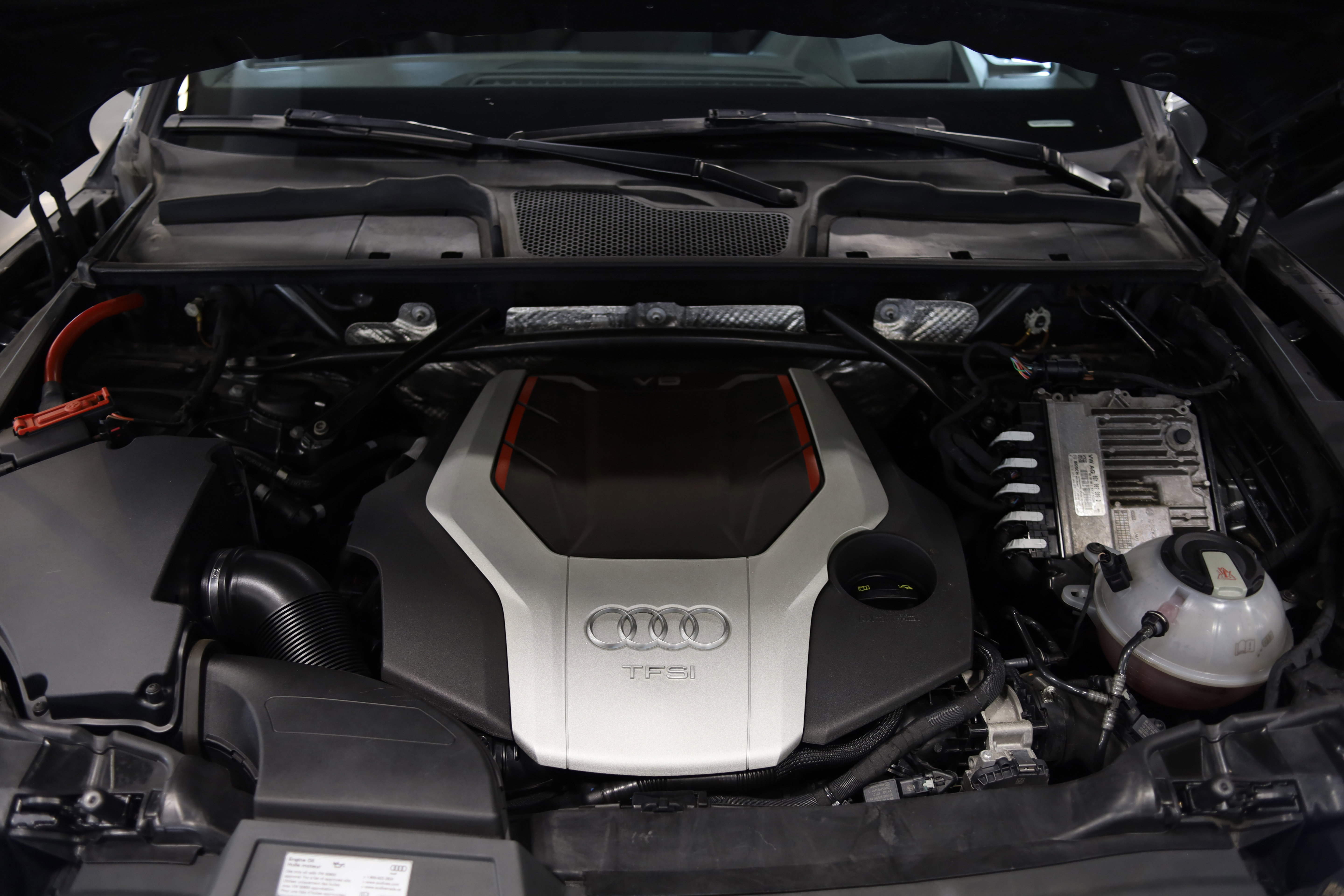 Used 2018 Audi SQ5 Prestige w/ Prestige Package AWD/4WD image 43