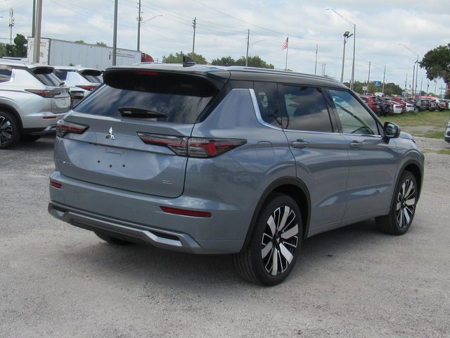 New 2025 Mitsubishi Outlander SEL image 3