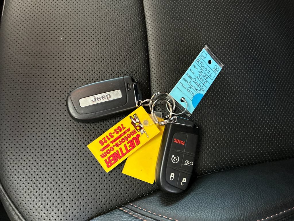 Used 2024 Jeep Compass Limited w/ Elite Group AWD/4WD image 28