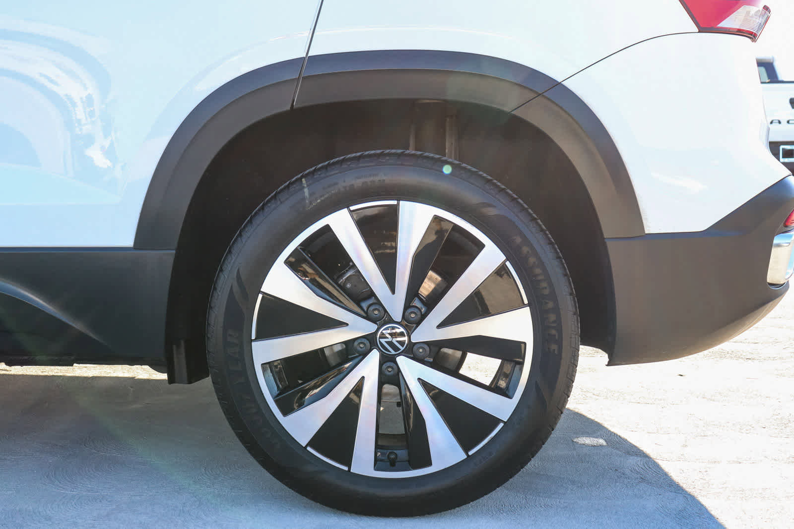 Used 2023 Volkswagen Taos SE image 10