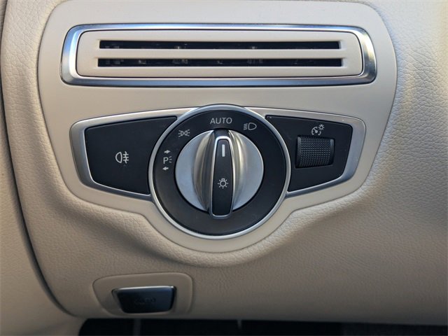 Used 2019 Mercedes-Benz C 300 Sedan image 28