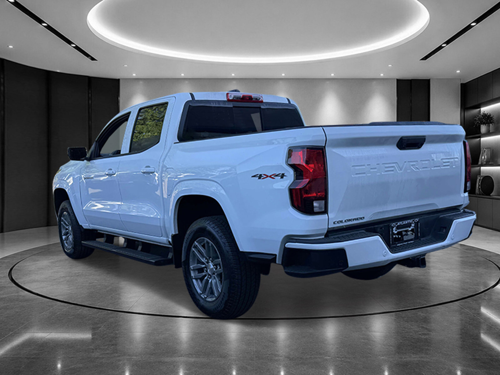 Certified 2025 Chevrolet Colorado LT w/ Advanced Trailering Package AWD/4WD image 3