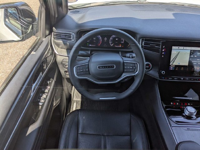 Used 2024 Jeep Wagoneer L Series II RWD image 19