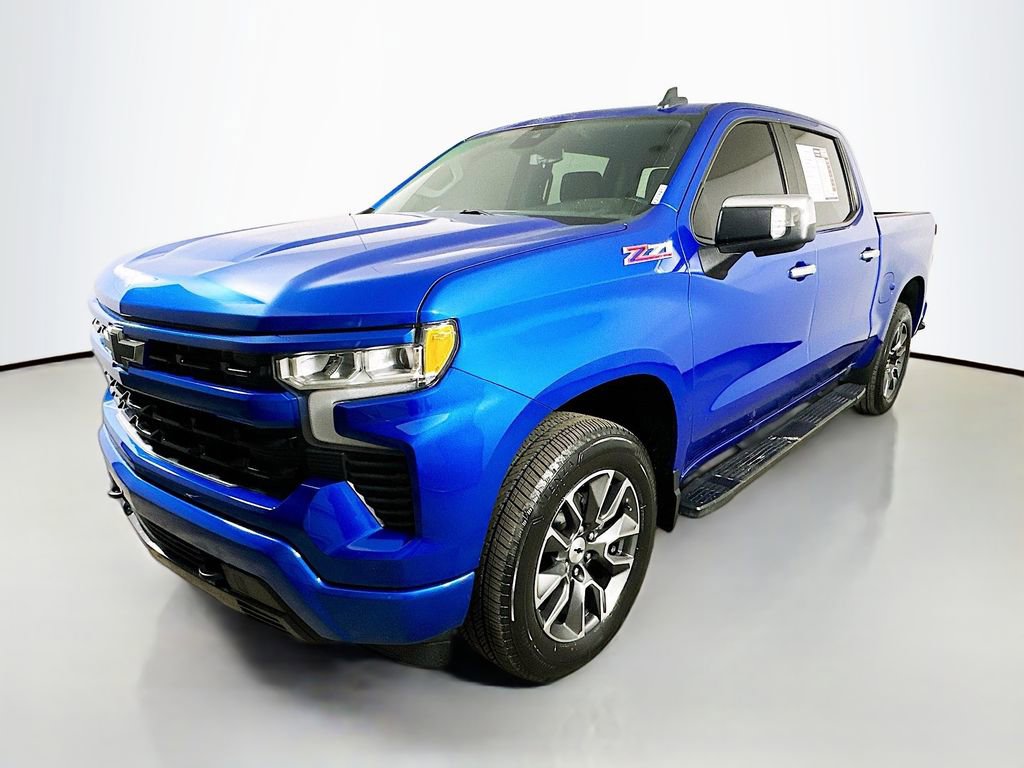 Used 2023 Chevrolet Silverado 1500 RST AWD/4WD image 3