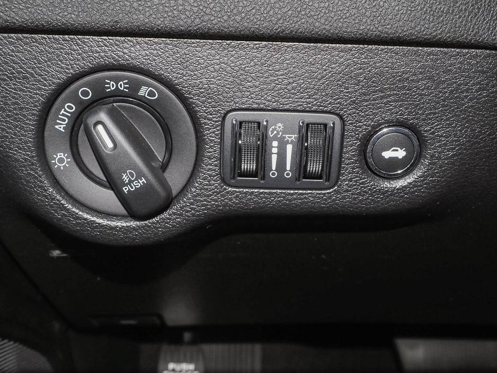 Used 2022 Dodge Charger SXT AWD/4WD image 26