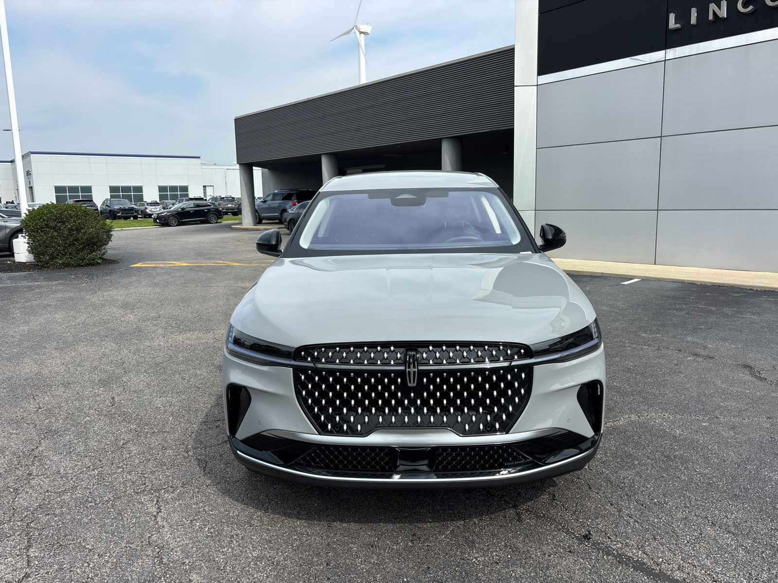 Certified 2026 Lincoln Nautilus Premier AWD/4WD image 2
