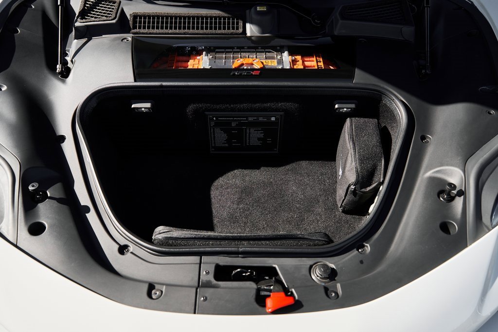 Used 2023 Ferrari SF90 Stradale image 18