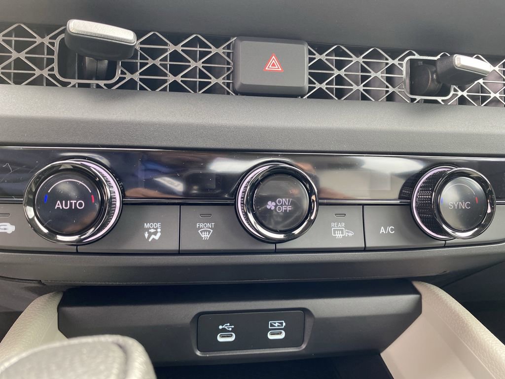 New 2025 Honda Accord SE image 19