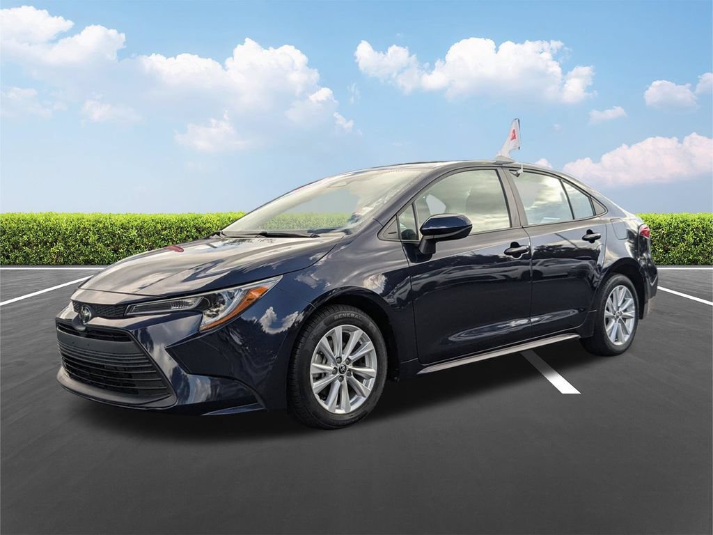 Used 2025 Toyota Corolla LE w/ LE Premium Package FWD image 10