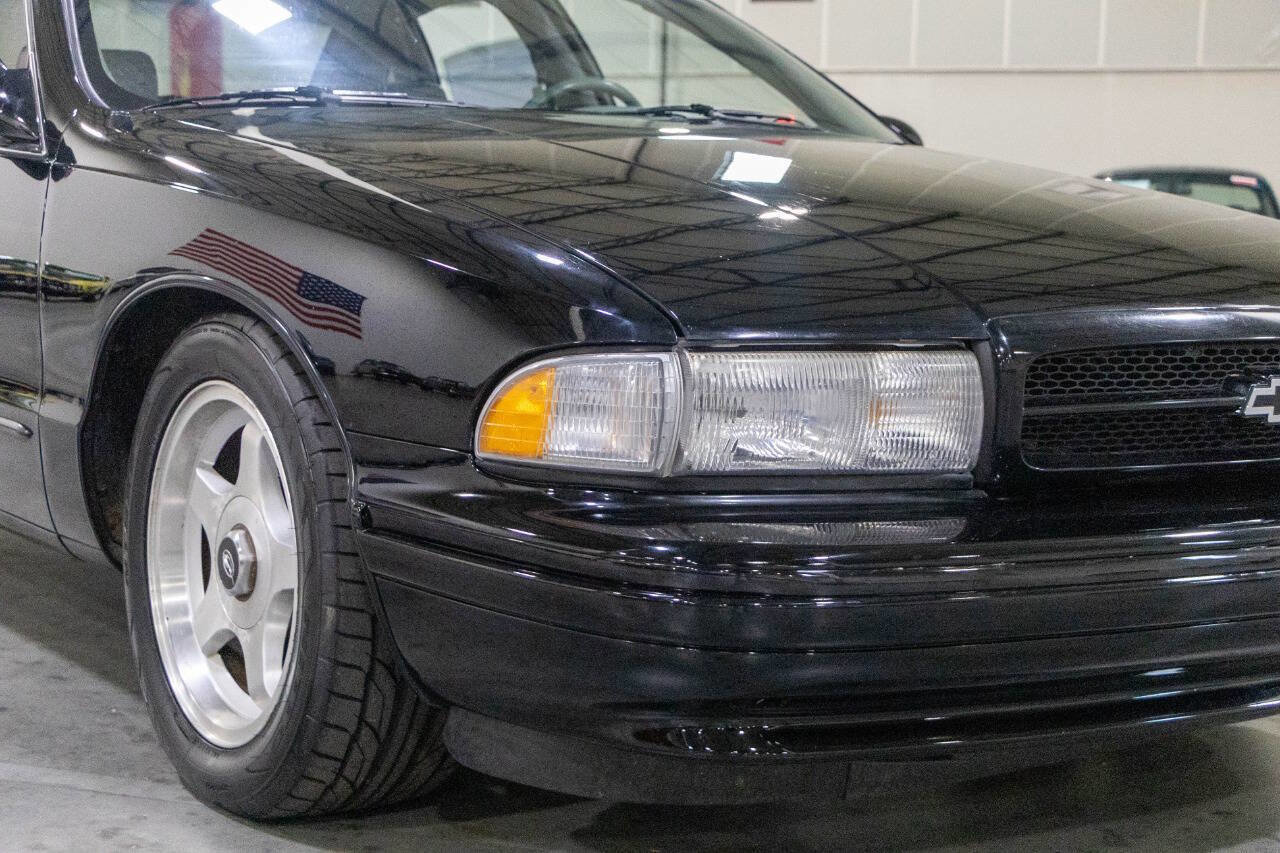 Used 1995 Chevrolet Impala SS RWD image 34