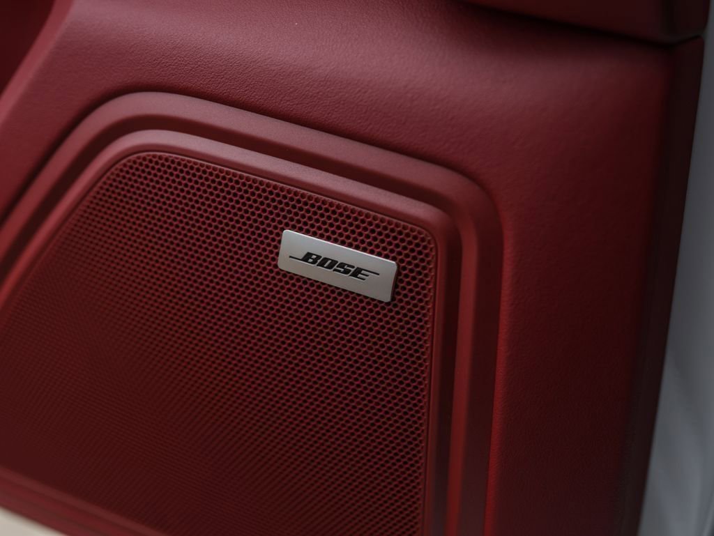 Certified 2025 Porsche Macan image 23