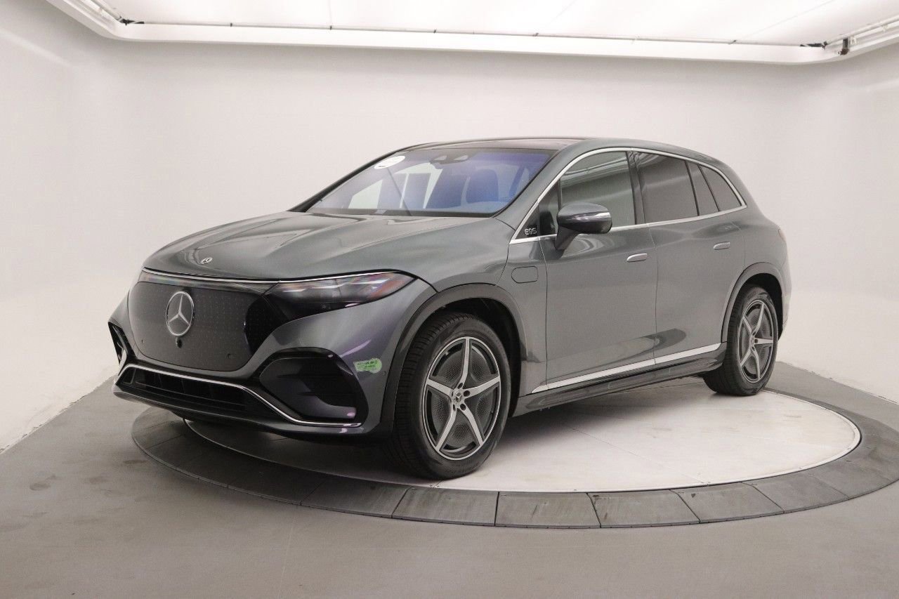 Certified 2023 Mercedes-Benz EQS 580 4MATIC SUV image 3