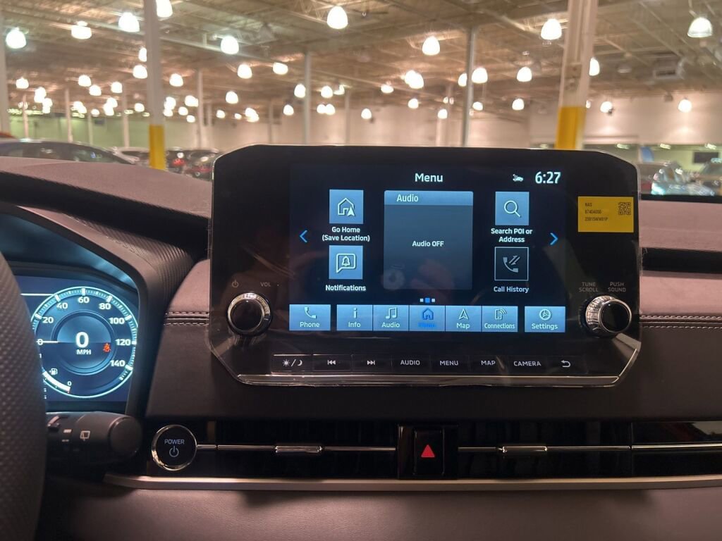 New 2025 Mitsubishi Outlander SE image 17