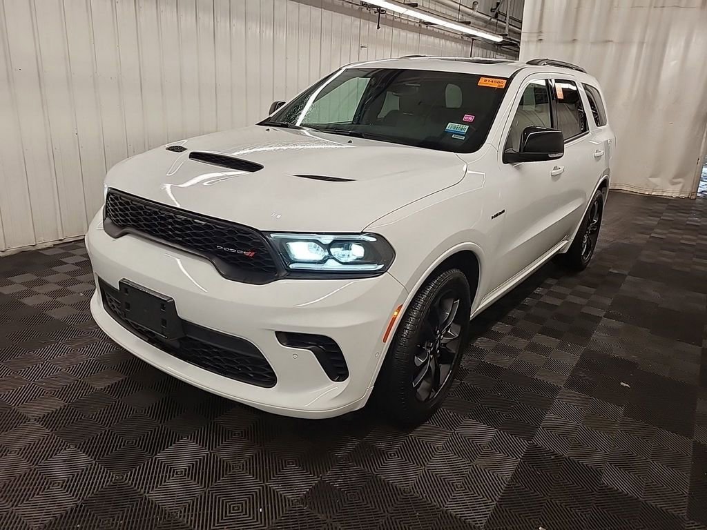 Used 2025 Dodge Durango R/T w/ Blacktop Package AWD/4WD image 2
