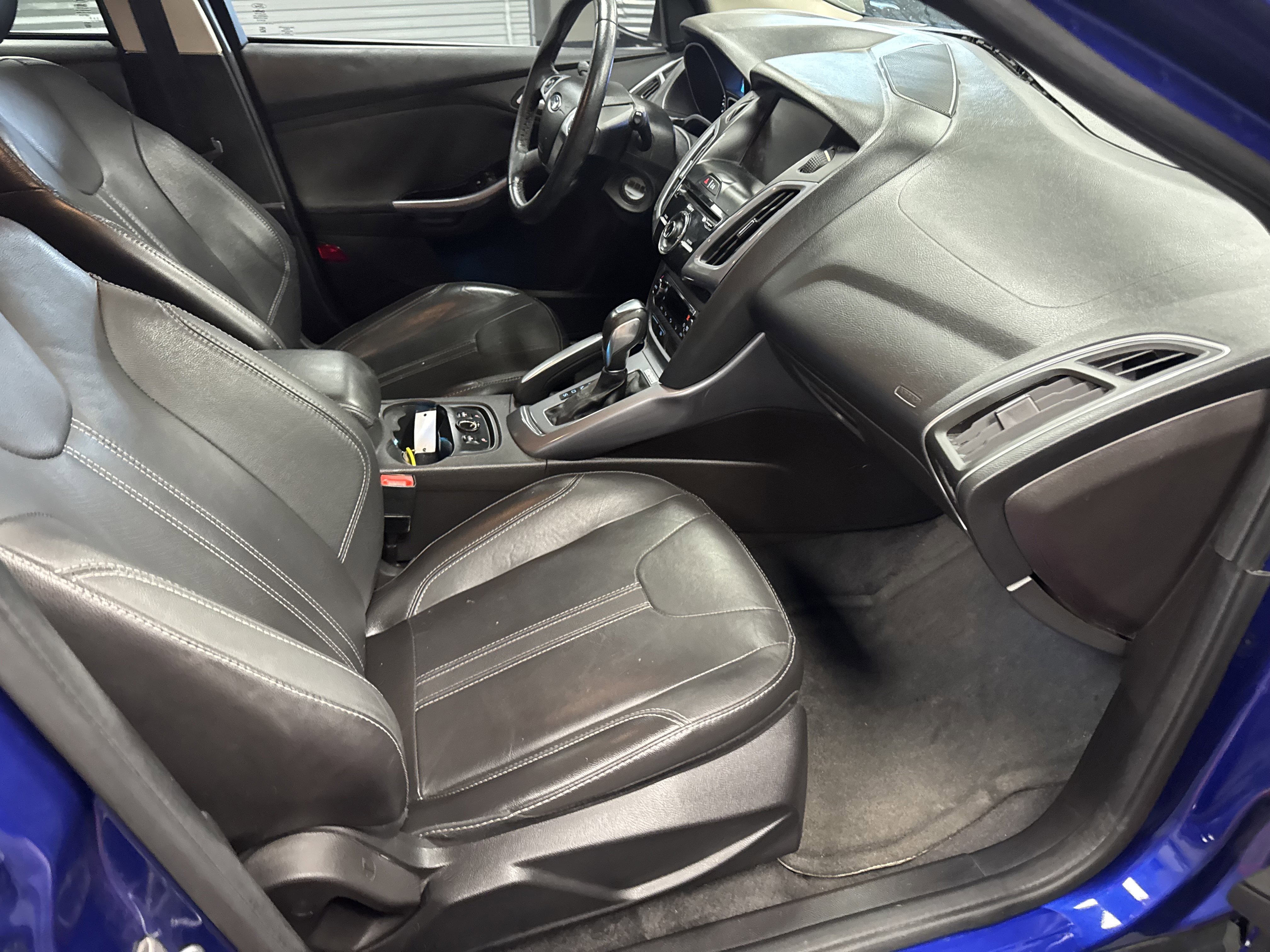 Used 2014 Ford Focus Titanium FWD image 10