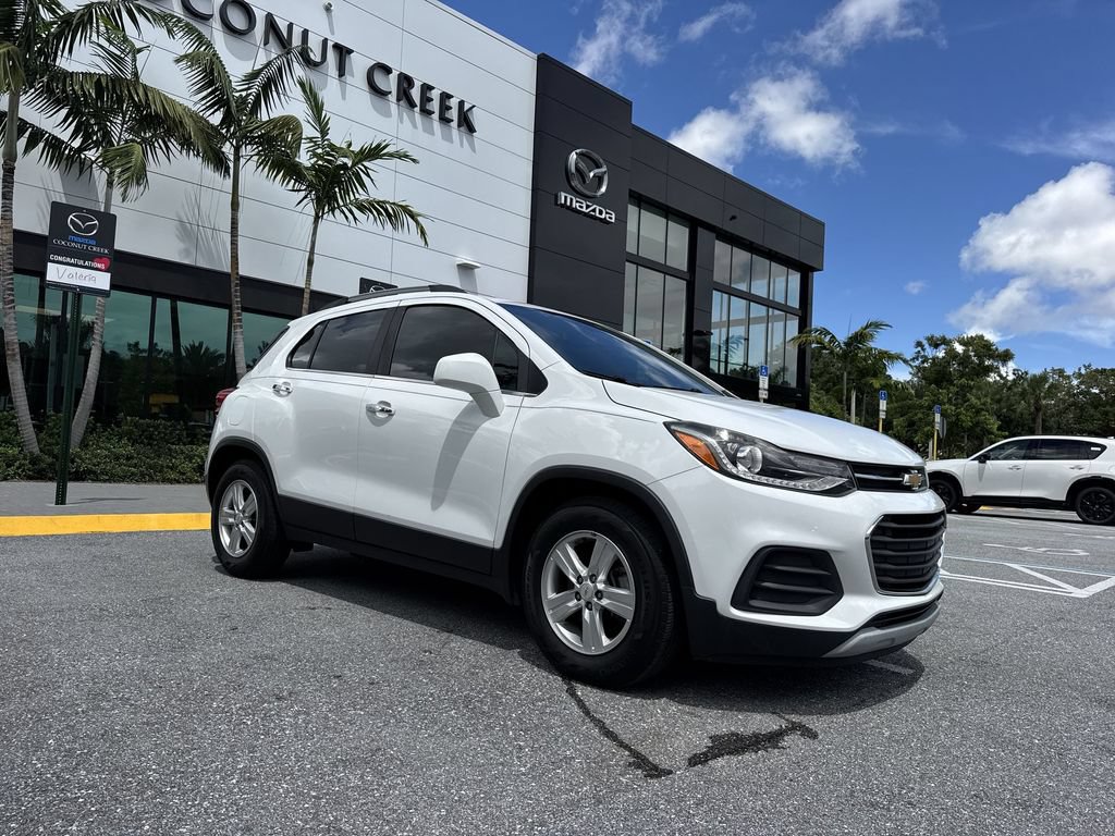 Used 2019 Chevrolet Trax LT w/ LT Convenience Package FWD image 22