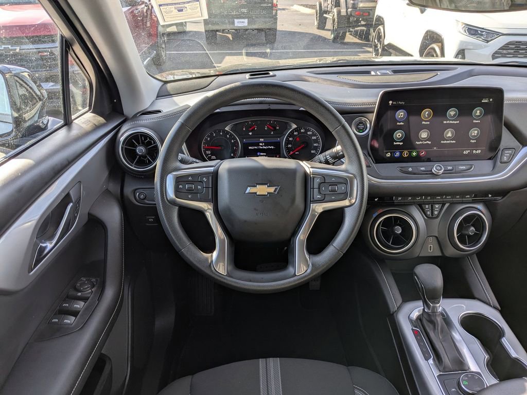 Used 2025 Chevrolet Blazer LT image 17