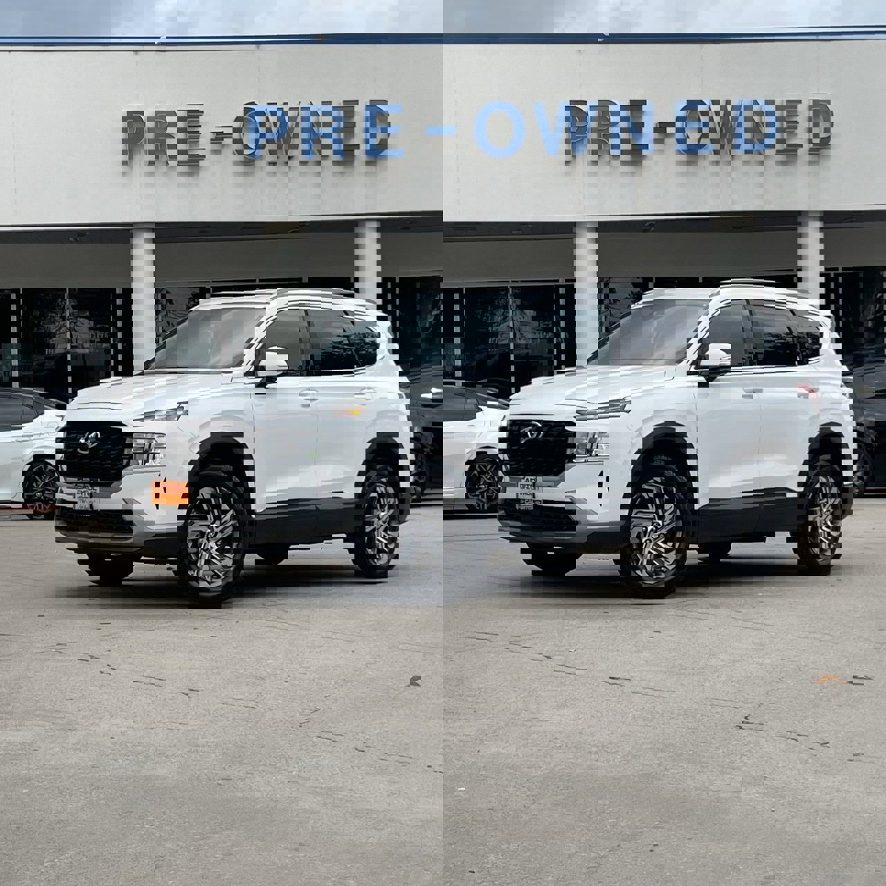 Used 2023 Hyundai Santa Fe SEL image 2