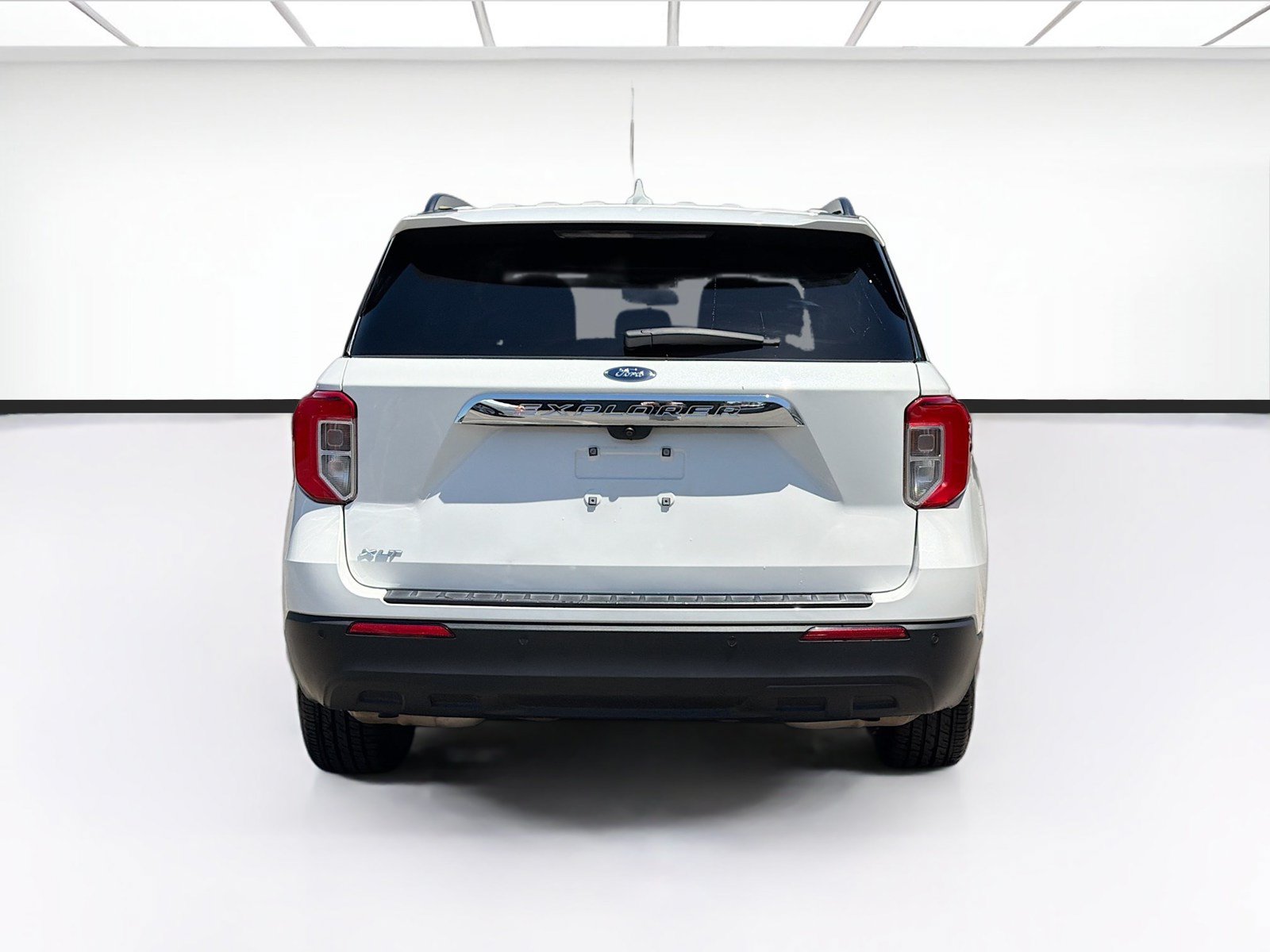 Used 2023 Ford Explorer XLT RWD image 5