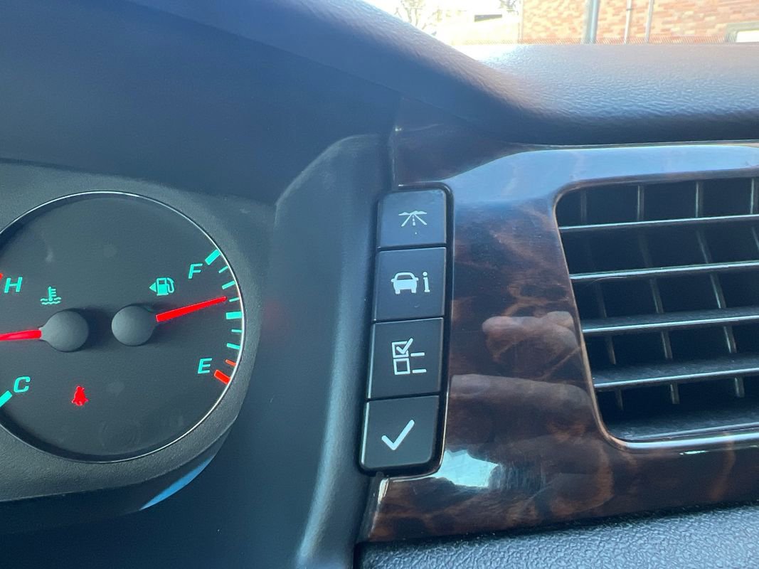 Used 2013 Chevrolet Impala LTZ image 21