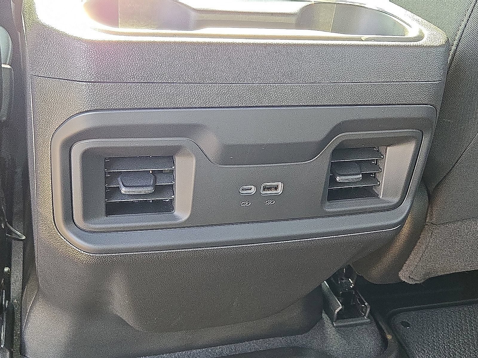 Used 2025 Chevrolet Silverado 1500 LT Trail Boss w/ LPO, Dark Essentials Package AWD/4WD image 17