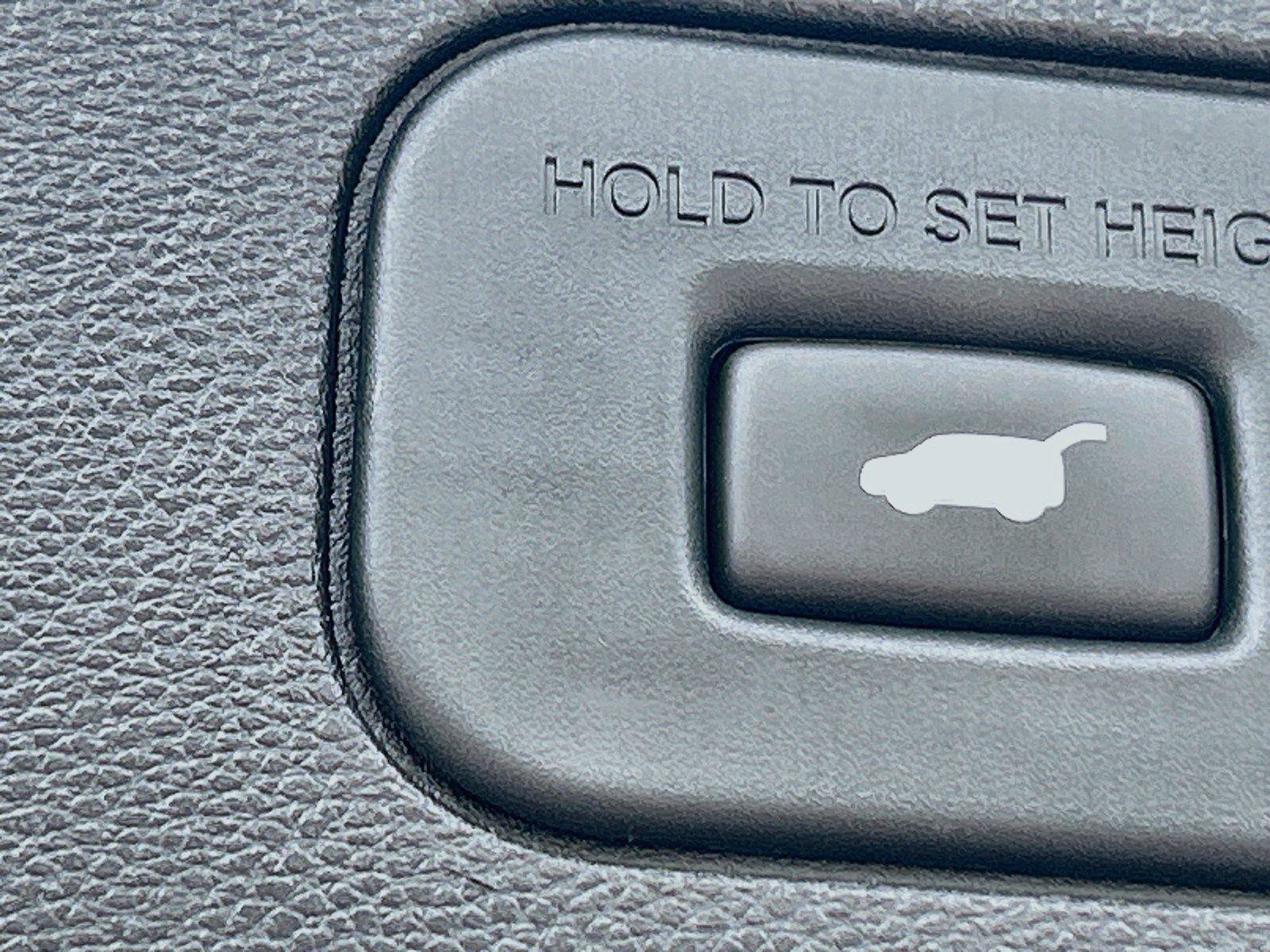Used 2023 Acura MDX w/ Advance Package AWD/4WD image 16