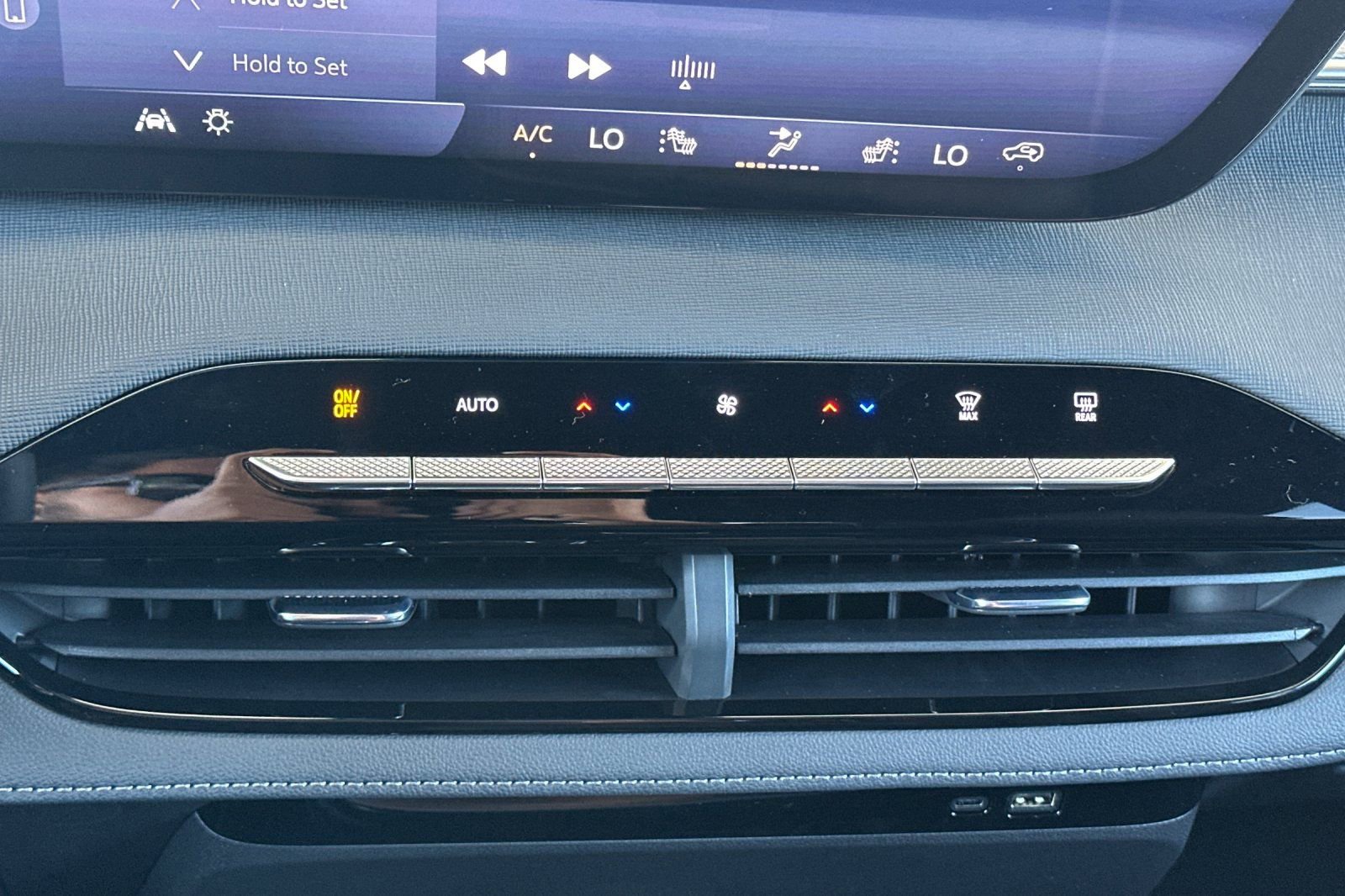 New 2026 Buick Enclave Sport Touring w/ Power Package FWD image 20