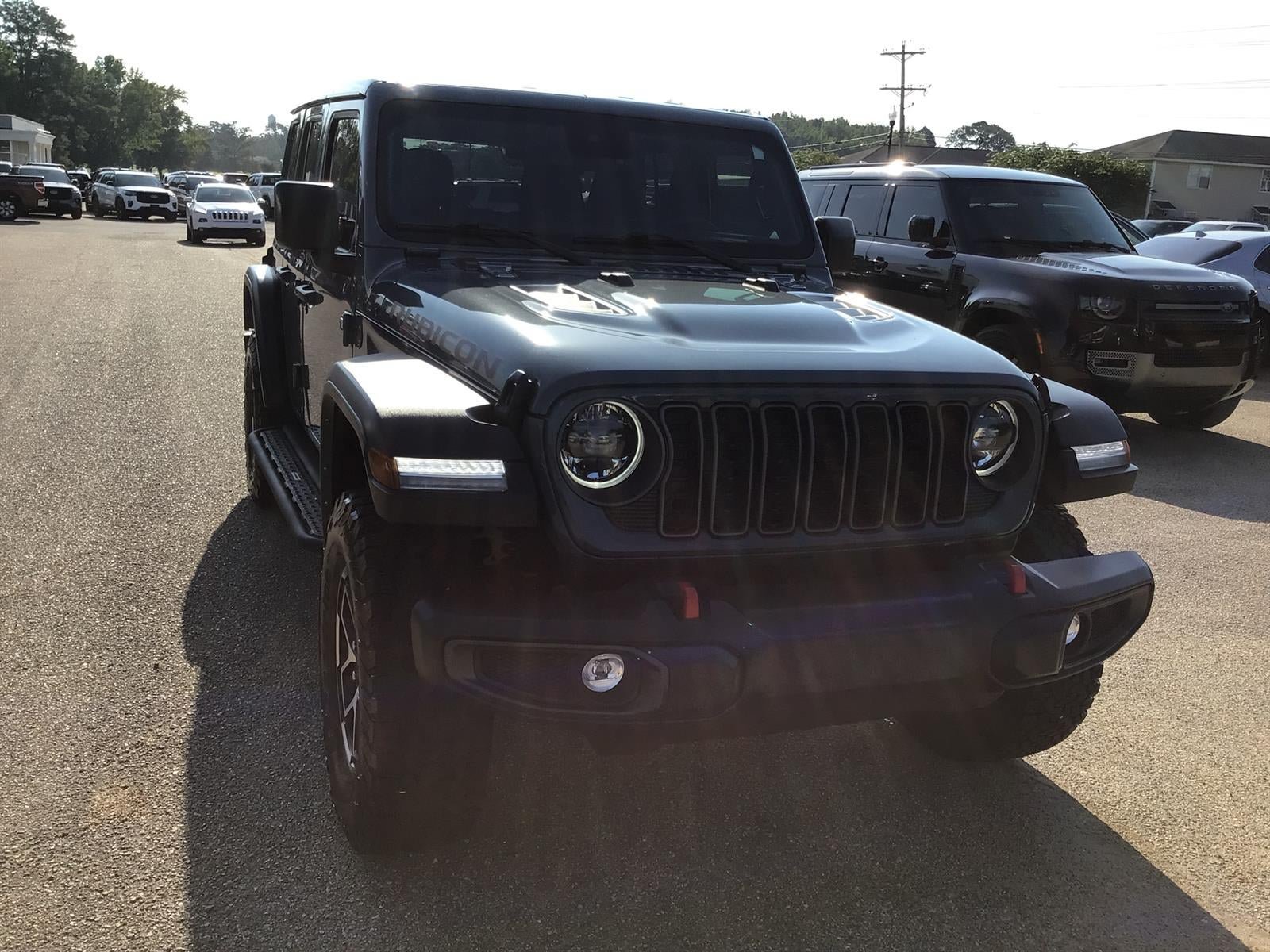Used 2024 Jeep Wrangler Unlimited Rubicon AWD/4WD image 6