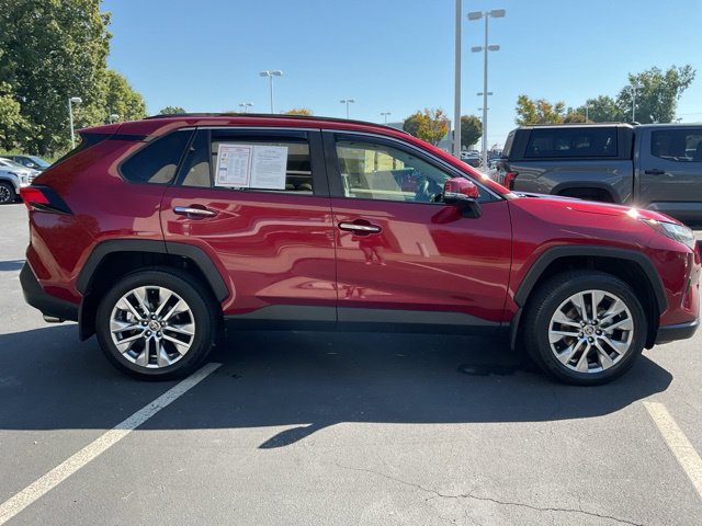 Used 2022 Toyota RAV4 Limited FWD image 7