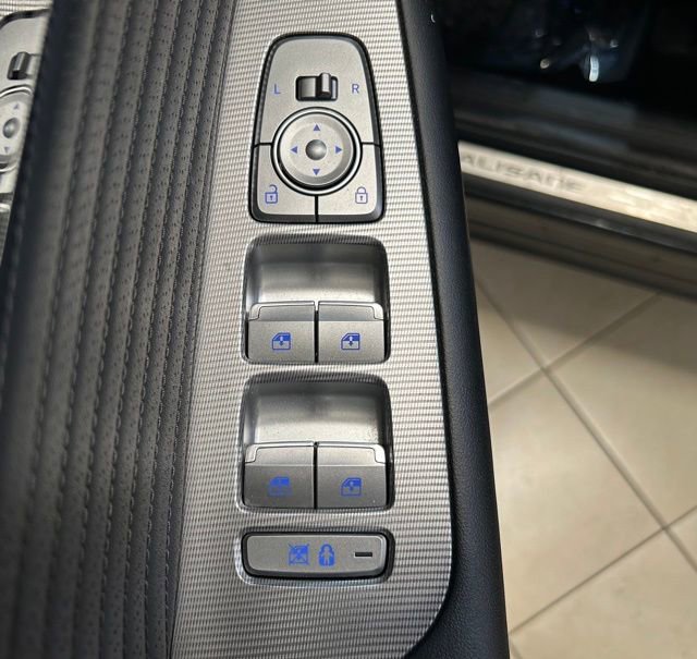 Used 2024 Hyundai Palisade Calligraphy image 28