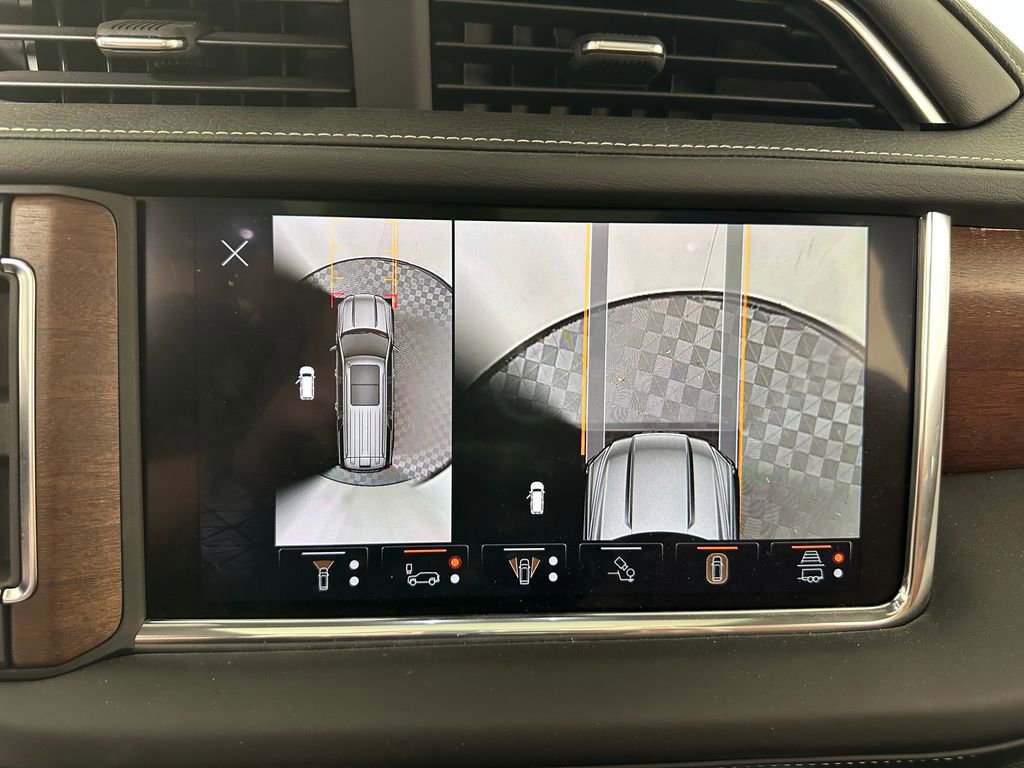 Used 2023 GMC Yukon Denali Ultimate image 35