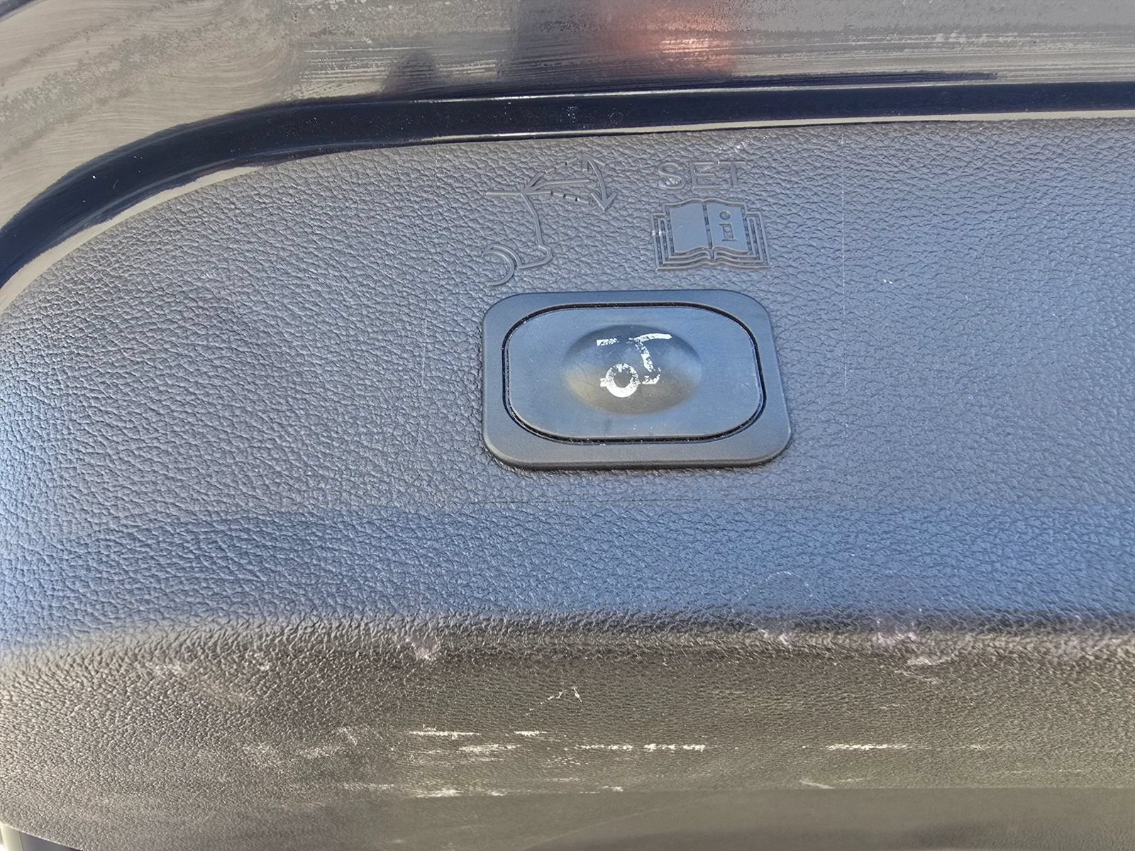 Used 2018 Ford Escape SEL FWD image 15