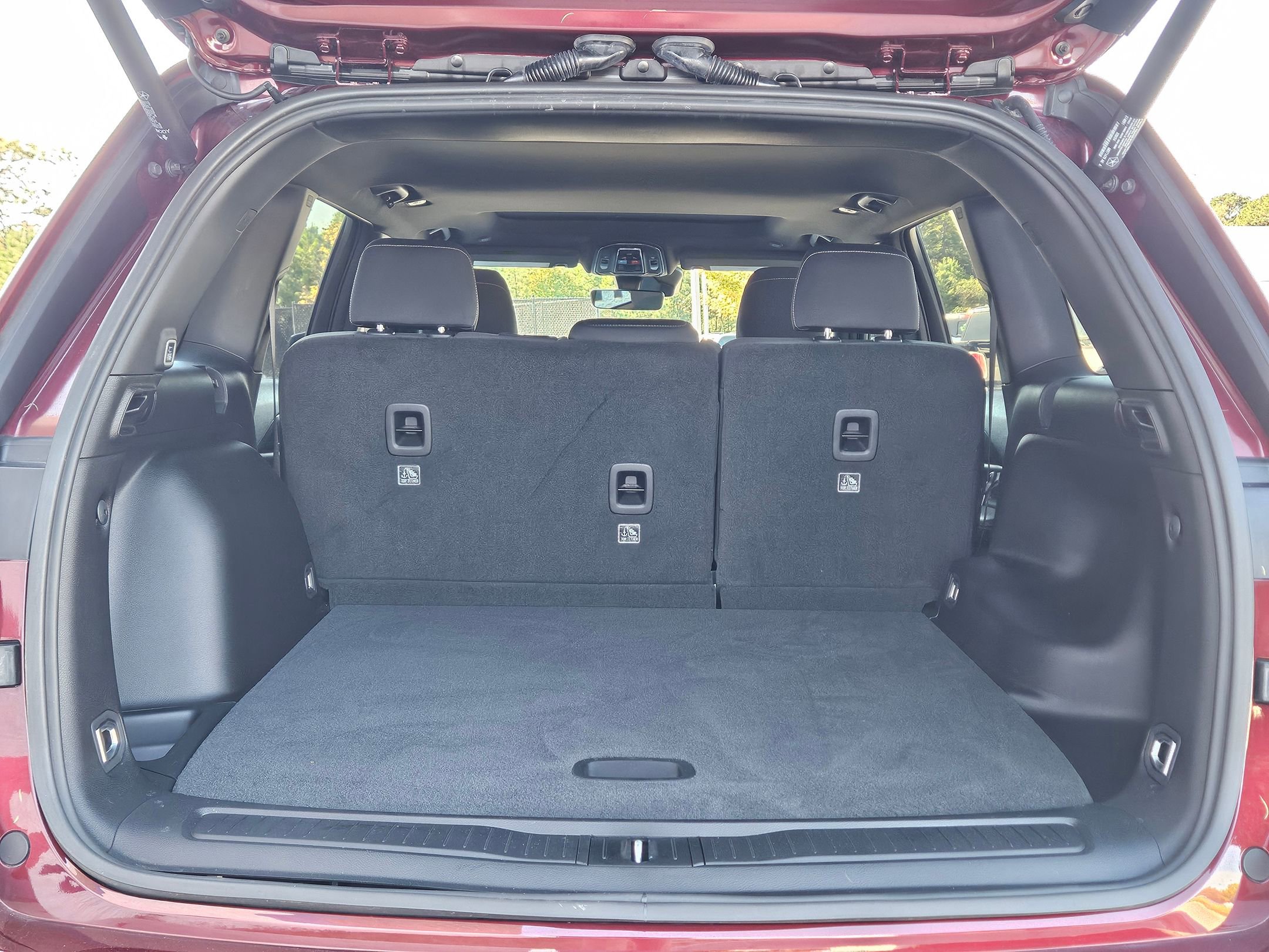 Used 2025 Jeep Grand Cherokee Laredo X w/ Luxury Tech Group I image 30