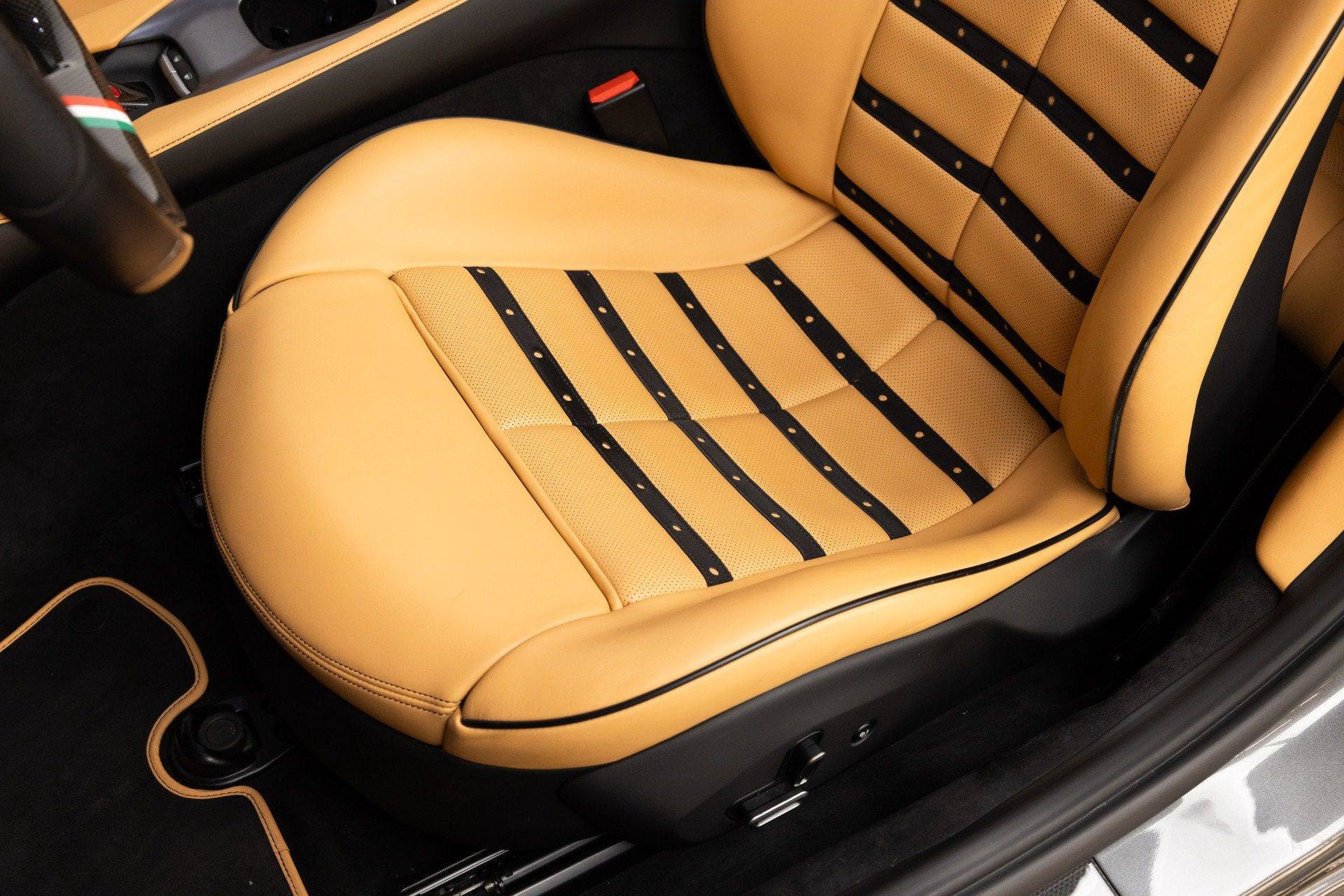Used 2019 Ferrari Portofino RWD image 58