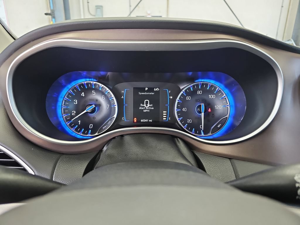 Used 2023 Chrysler Voyager LX FWD image 16