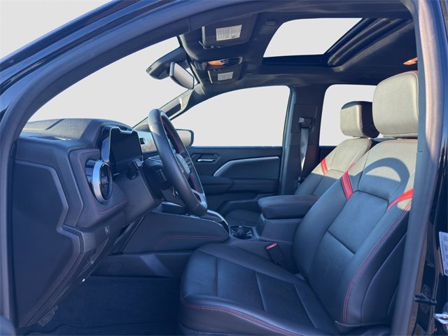 Used 2023 Chevrolet Colorado Z71 w/ Z71 Convenience Package 2 image 9