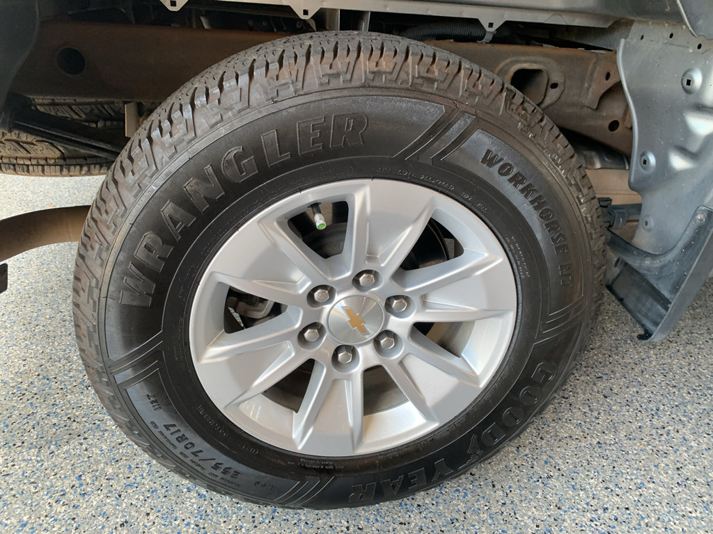 Used 2025 Chevrolet Silverado 1500 LT RWD image 32