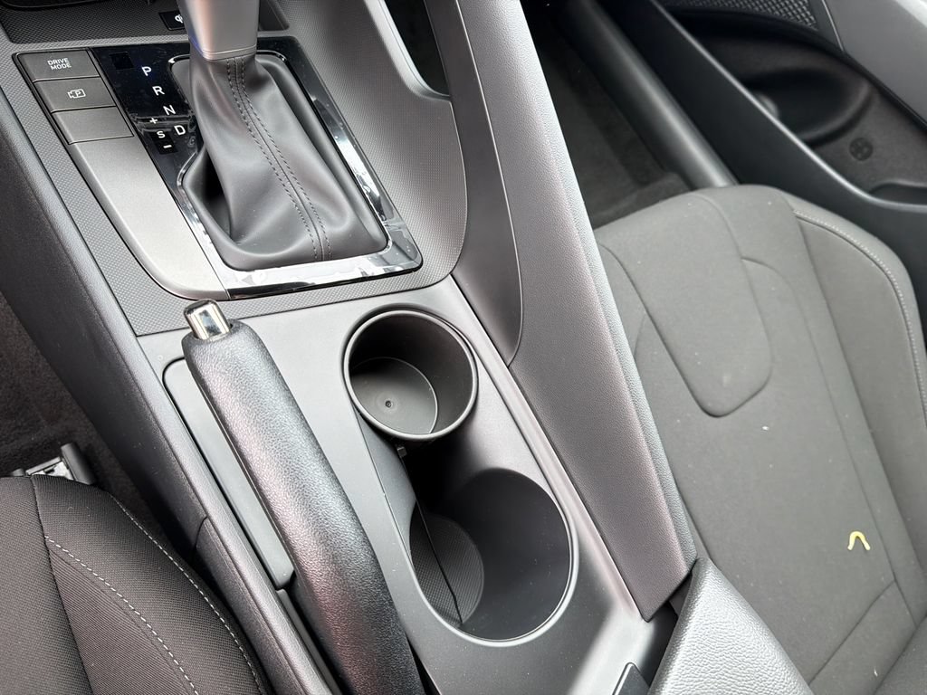 New 2026 Hyundai Elantra Sport FWD image 32