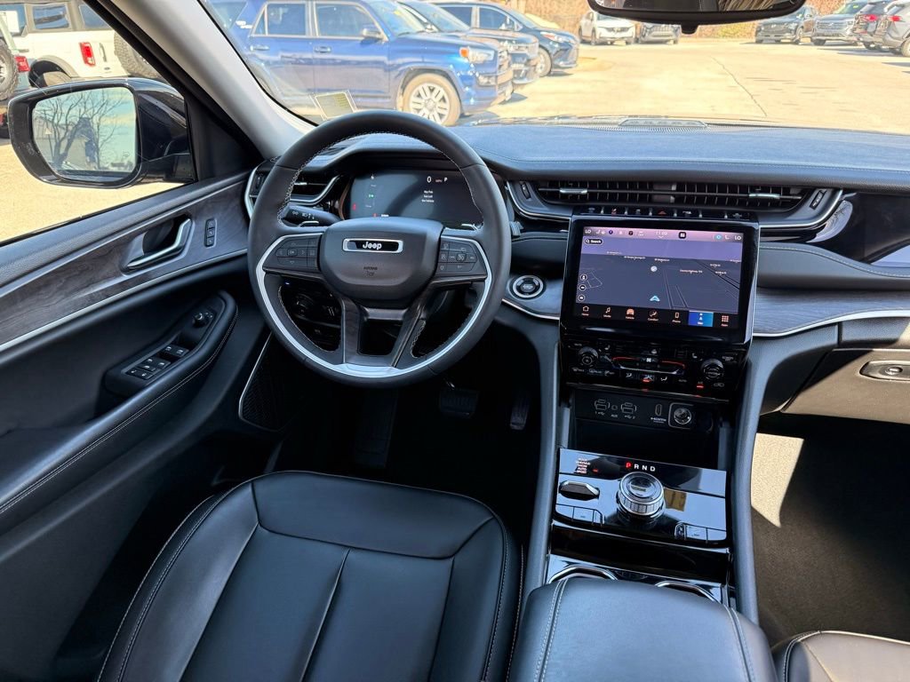 Used 2023 Jeep Grand Cherokee 4WD 4xe image 31